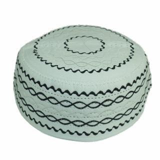 Męska czapka krymka cienka biała (57,58cm)