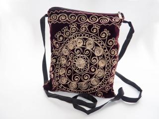 Torebka listonożka zielona haftowana mandala Suzani