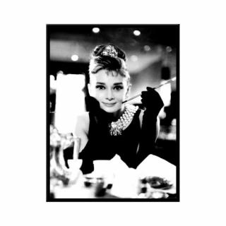 14046 Magnes Audrey - Holly Golightly