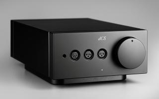 dCS Lina Headphone Amplifier