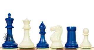 Figury szachowe Exclusive Staunton nr 6, białe/niebieskie, dociążane metalem (król 95 mm) Obciążane plastikowe figury szachowe w rozmiarze 6 o wysokości Króla 95mm