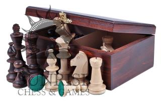 Figury szachowe Staunton nr 5 w drewnianym kuferku Figury drewniane Staunton nr 4 w drewnianym kuferku w kolorze mahoniowym