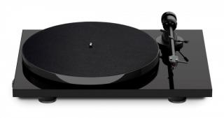 Pro-Ject E1 Black + OM5e Gramofon Plug  Play Hi-Fi o doskonałym stosunku wydajności do ceny.