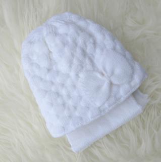 Czapeczka do chrztu biała 36-40 cm.