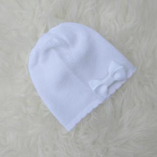Czapeczka do chrztu wiosenna biała