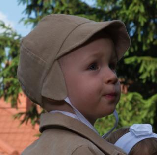 Czapka do chrztu dla chłopca Słodki Michaś beżowy sztruks