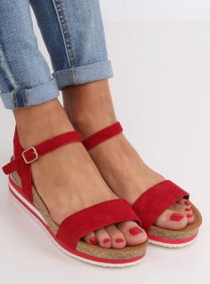Sandałki damskie czerwone zamszowe na koturnie