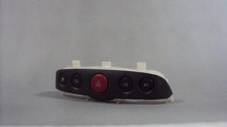 Zestaw przełączników Fiat Punto II (awaryjne przeciwmgłowe)