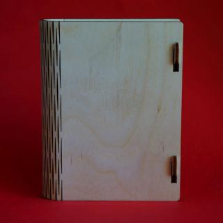 Drewniane pudełko zamykane średnie "Czyste" | Bazarek-Deco