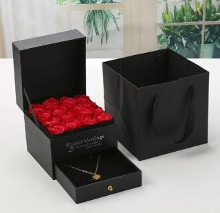 Pudełko z różami 16szt róż na prezent