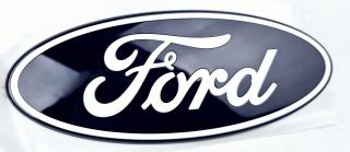 FORD ESCAPE KUGA 2024 - EMBLEMAT GRILL ZDERZAK PRZÓD OE _ 2722628 _ RU5A-8B262-VHB _ RU5Z-8213-D