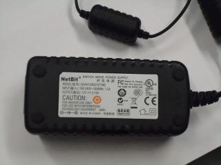 Zasilacz NetBIt  12V - 3,15A Uniwersalny, wielofunkcyjny