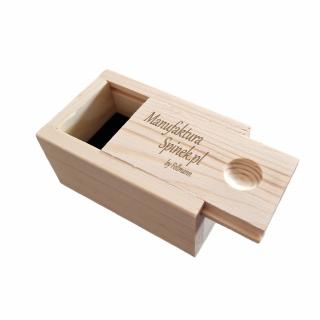 Ozdobne pudełko drewniane - sosna z własnym grawerem (A019) 1szt. Opakowanie jubilerskie na obrączki lub spinki do mankietów wysuwane w odcieniu sosny