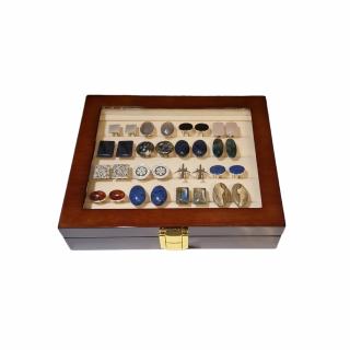 Ozdobne pudełko jubilerskie, drewniane na 16 par spinek (A012) Drewniane mahoniowe pudełko jubilerskie na spinki do mankietów