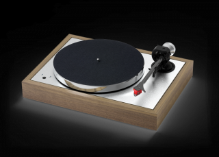 Pro-Ject The Classic EVO Quinted Red (orzech) - Raty 20x0% lub specjalna oferta! - Dostawa 0zł! - Odsłuchy - Polska gwarancja