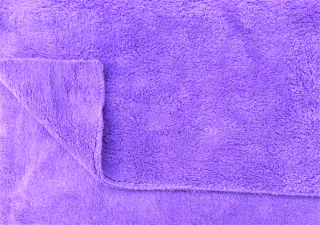 Monster Shine Purple Edgeless – delikatna mikrofibra bez obszycia, 330GSM, 40x40cm