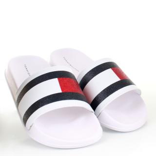 Klapki TOMMY HILFIGER T3A0-30675-0813100-FLAG print pool slide WHITE Klapki TOMMY HILFIGER T3A0-30675-0813100-FLAG print pool slide WHITE białe basenowe