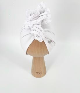 Czapka turban do chrztu  biały z koronką bawełniana